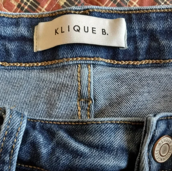 Klique B. Jeans - Picture 6 of 7